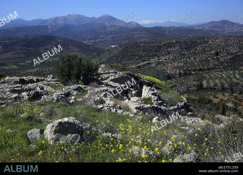The ruins of the ancient city of Mycenae, UNESCO World Heritage Site, Peloponnese, Greece, Europe.