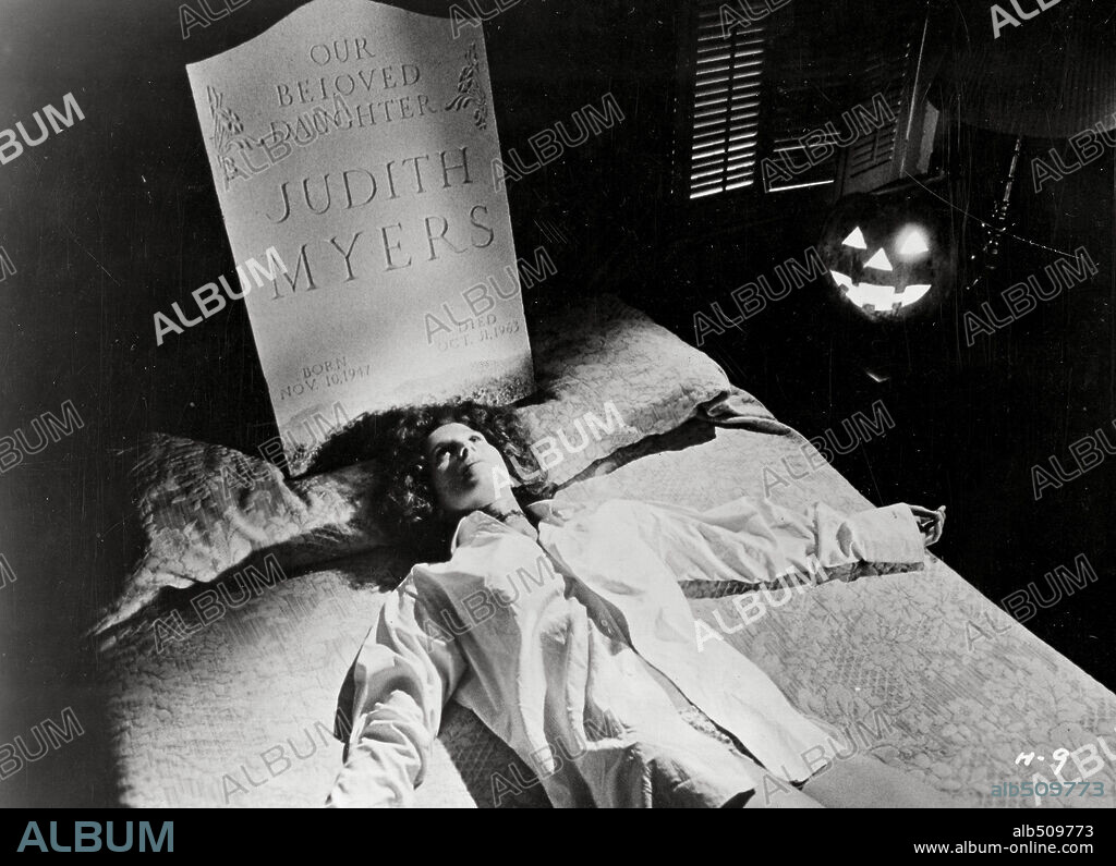 HALLOWEEN, 1978, directed by JOHN CARPENTER. Copyright FALCON INTERNATIONAL.