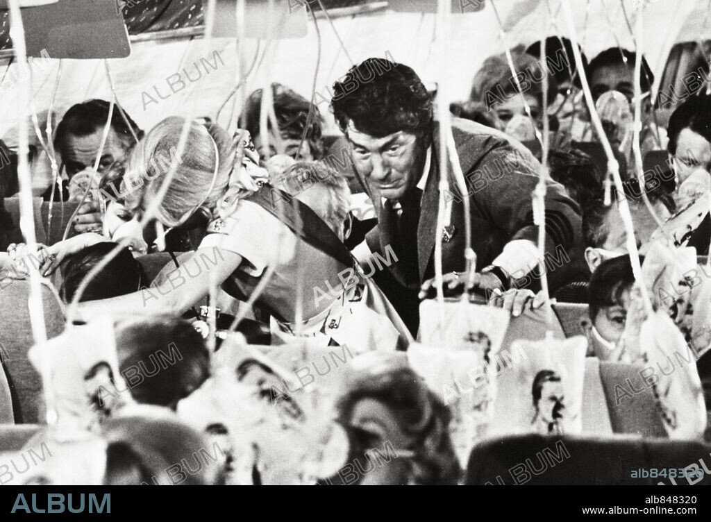 DEAN MARTIN en AEROPUERTO, 1970 (AIRPORT), dirigida por GEORGE SEATON. Copyright UNIVERSAL PICTURES.