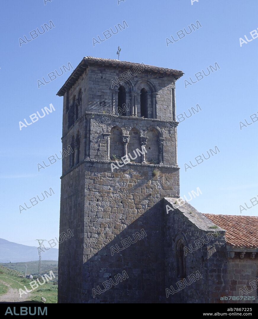 EXTERIOR - TORRE CAMPANARIO - ARQUITECTURA ROMANICA - S XII.