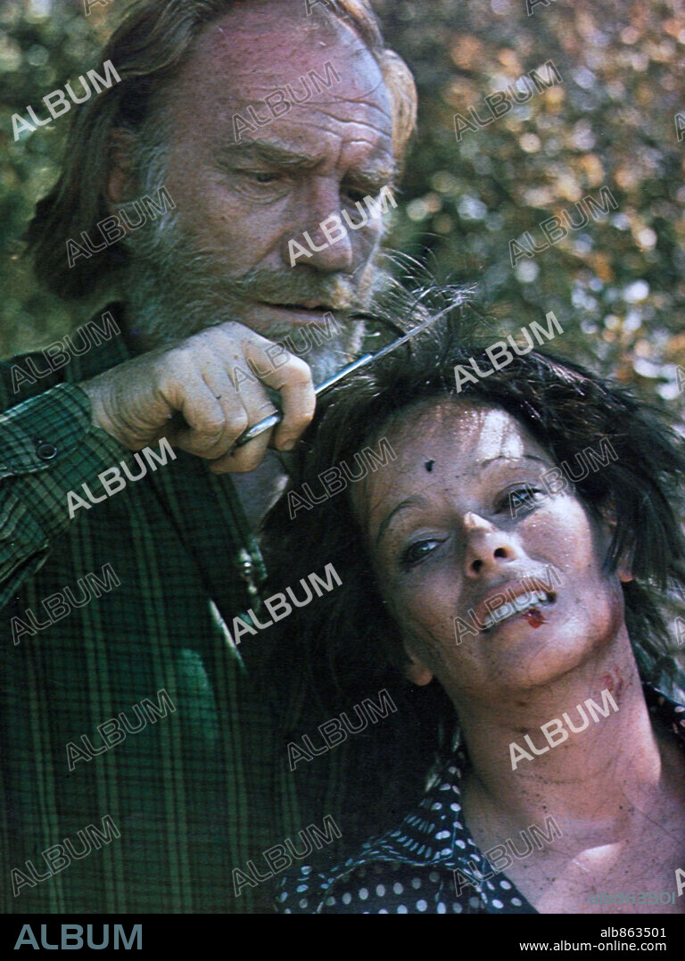 FERNANDO FERNAN GOMEZ und GERALDINE CHAPLIN in ANA Y LOS LOBOS, 1973, unter der Regie von CARLOS SAURA. Copyright ELIAS QUEREJETA, P.C.