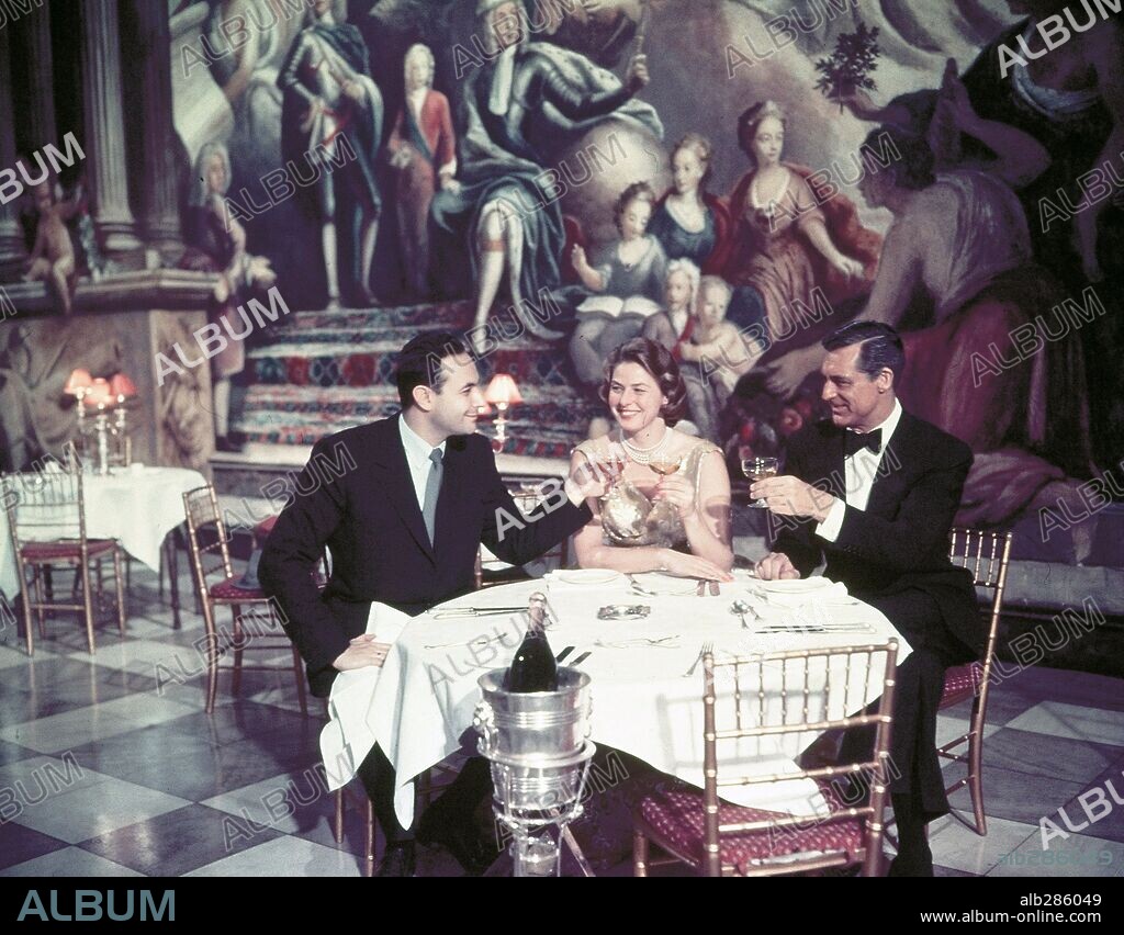 CARY GRANT, INGRID BERGMAN y STANLEY DONEN en INDISCRETA, 1958 (INDISCREET), dirigida por STANLEY DONEN. Copyright WARNER BROTHERS.