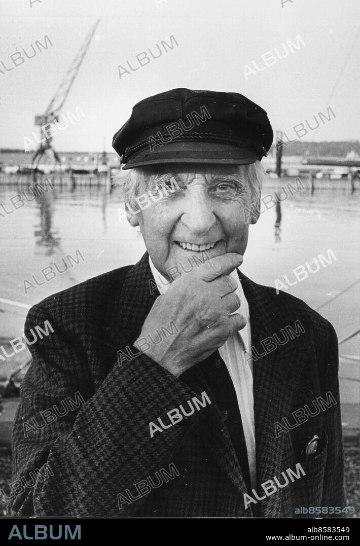 Smugglarkungen Ernst Bremer. Avled 1985.. Bilden togs när Ernst var 98 år den 9 december 1984. Foto: Lars Söderbom / GP *** Local Caption *** . KAMERAREPORTAGE.
