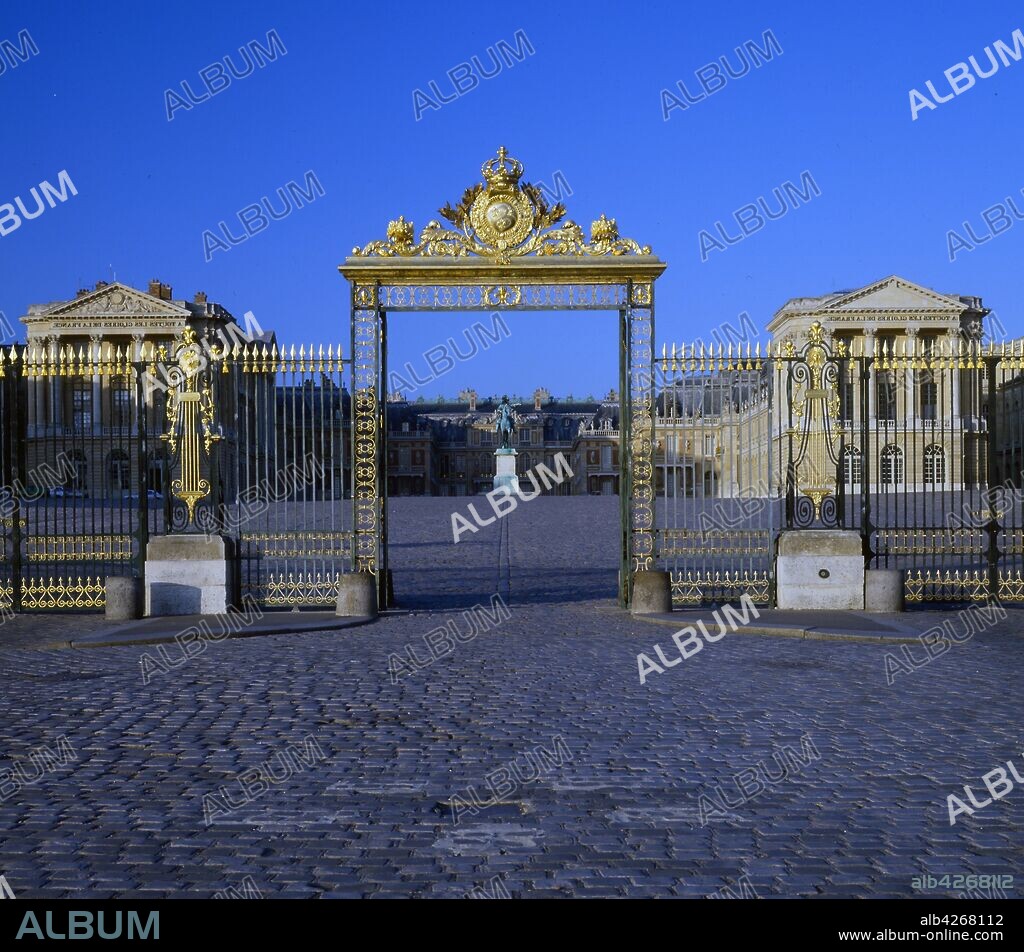 Gilded gates to the Palace of Versailles. Versailles was a royal chateau in the Ile-de-France region of France. Versailles was the seat of political power in the Kingdom of France from 1682, when King Louis XIV moved the royal court from Paris, until the royal family was forced to return to the capital in October 1789, within three months after the beginning of the French Revolution.