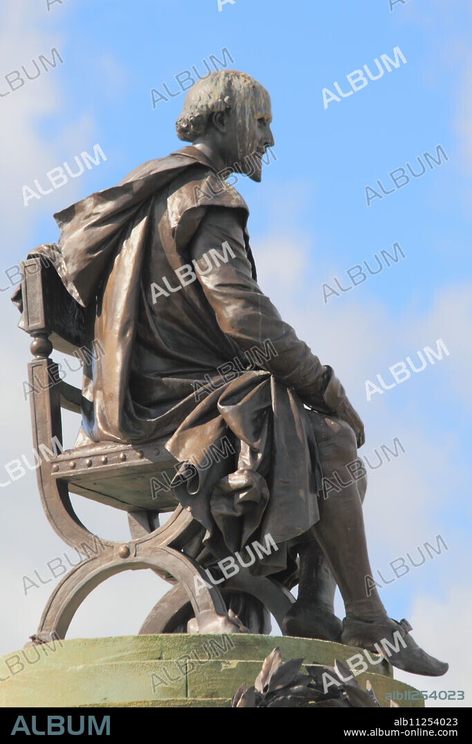 Shakespeare statue, Gower memorial, Stratford-upon-Avon, Warwickshire, England, United Kingdom, Europe.