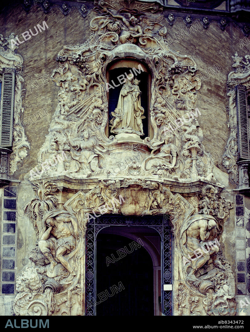 IGNACIO VERGARA (1715-1776). EXTERIOR- PORTADA PRINCIPAL - FACHADA PROYECTADA EN 1740 POR EL PINTOR HIPOLITO ROVIRA.