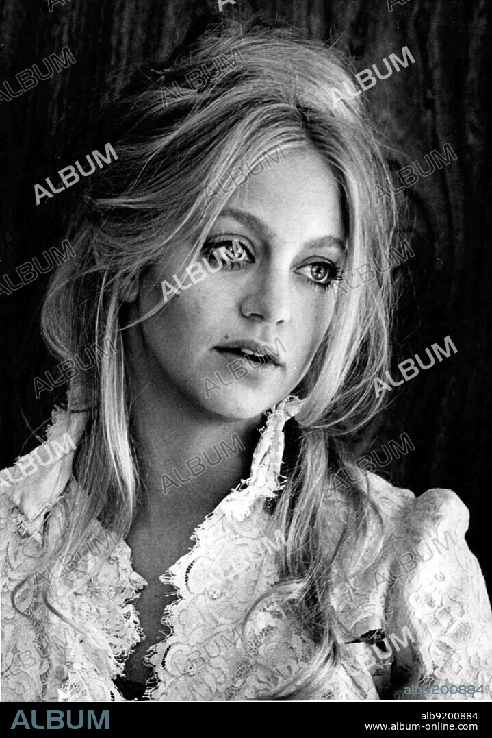 GOLDIE HAWN in THE DUCHESS AND THE DIRTWATER FOX, 1976, directed by MELVIN FRANK. Copyright 20TH CENTURY FOX.