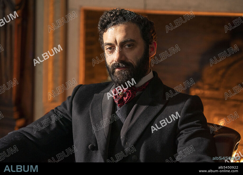 MORGAN SPECTOR en LA EDAD DORADA, 2022 (THE GILDED AGE), dirigida por MICHAEL ENGLER. Copyright HBO / Universal Pictures Television.