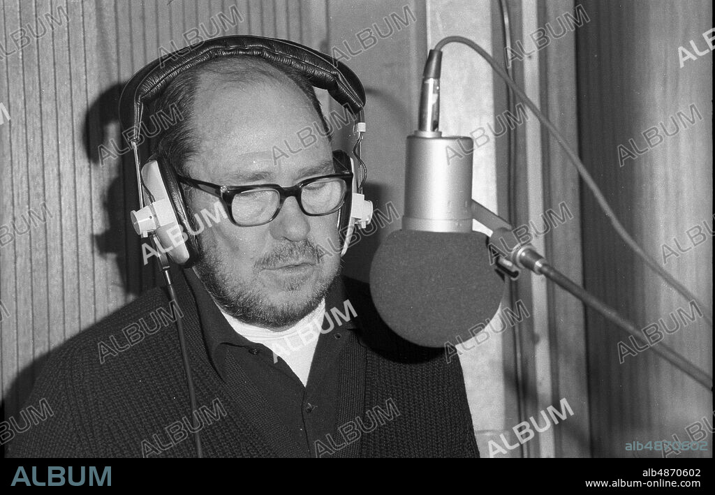 BRIAN O'CONNOR. Johnny Mercer, Pye Studios, London, 1974.