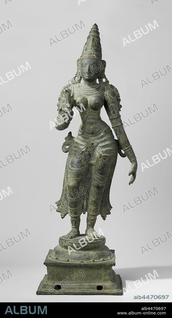 Uma, Image of Devi in the form of Uma (Parvati), representations, goddesses, demi-goddesses, heroins etc. (Hinduism, Buddhism or Jainism), anonymous, Zuid-India, 1400 - 1500, bronze (metal), h 74.0 cm × w 23.0 cm × d 23.0 cm.