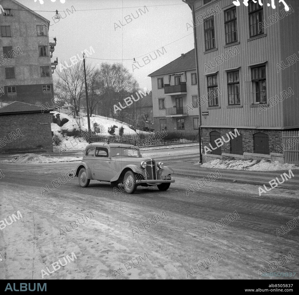 Göteborg 1946-03-13 - Djurgårdsplatsen - Majorna *** Local Caption *** GT Låda Krep 2012-12. KAMERAREPORTAGE.