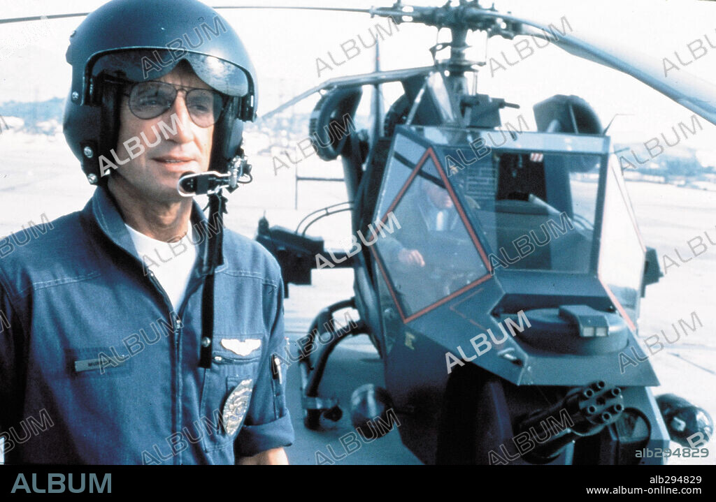 ROY SCHEIDER en EL TRUENO AZUL, 1983 (BLUE THUNDER), dirigida por JOHN BADHAM. Copyright COLUMBIA PICTURES.