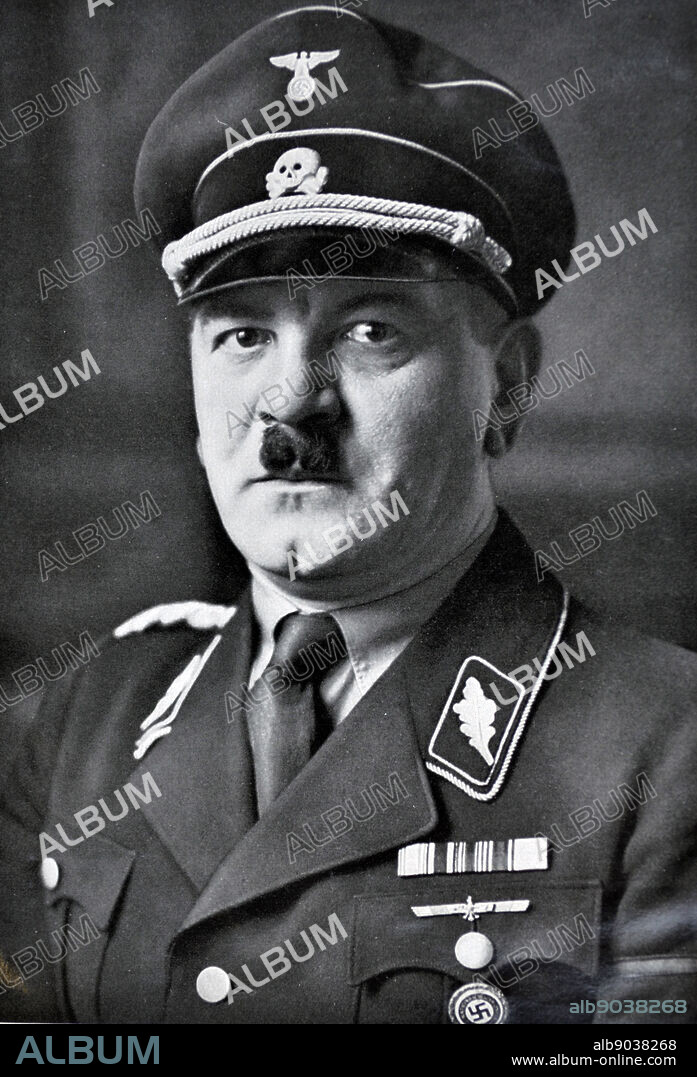 Julius Schreck (July 13, 1898 Munich May 16, 1936) was an early Nazi Party member and also the first commander of the Schutzstaffel (SS).