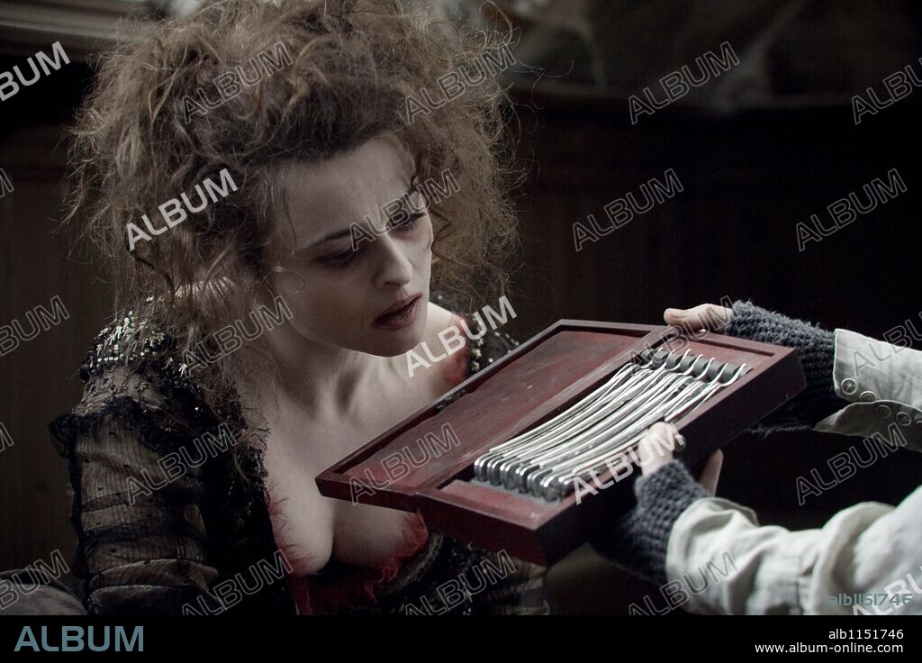 HELENA BONHAM CARTER en SWEENEY TODD, EL BARBERO DIABOLICO DE LA CALLE FLEET, 2007 (SWEENEY TODD: THE SWEENEY TODD: DEMON BARBER OF FLEET STREET), dirigida por TIM BURTON. Copyright DREAMWORKS SKG/MACDONALD/PARKES PROD./WARNER BROS. PICTURES.