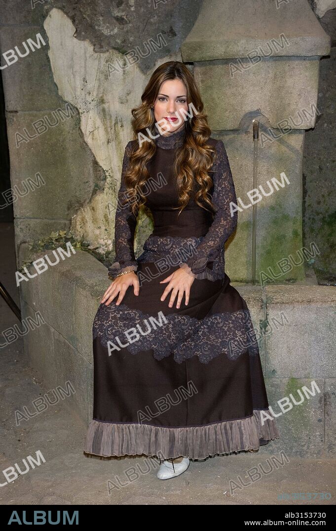 ALEJANDRA ONIEVA en EL SECRETO DE PUENTE VIEJO, 2011, dirigida por AURORA GUERRA. Copyright BOOMERANG TV/IDA Y VUELTA P.F.