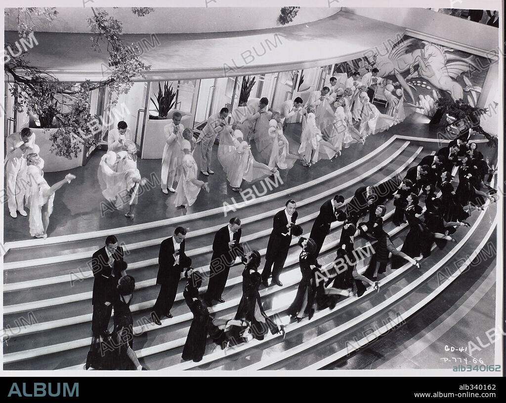 FRED ASTAIRE y GINGER ROGERS en LA ALEGRE DIVORCIADA, 1934 (THE GAY DIVORCEE), dirigida por MARK SANDRICH. Copyright RKO.