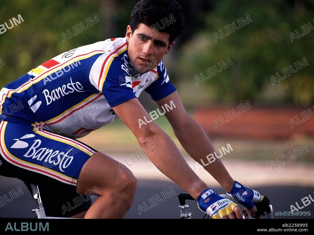 EL CICLITA MIGUEL INDURAIN CON EL EQUIPO BANESTO. AÑO 1993.
