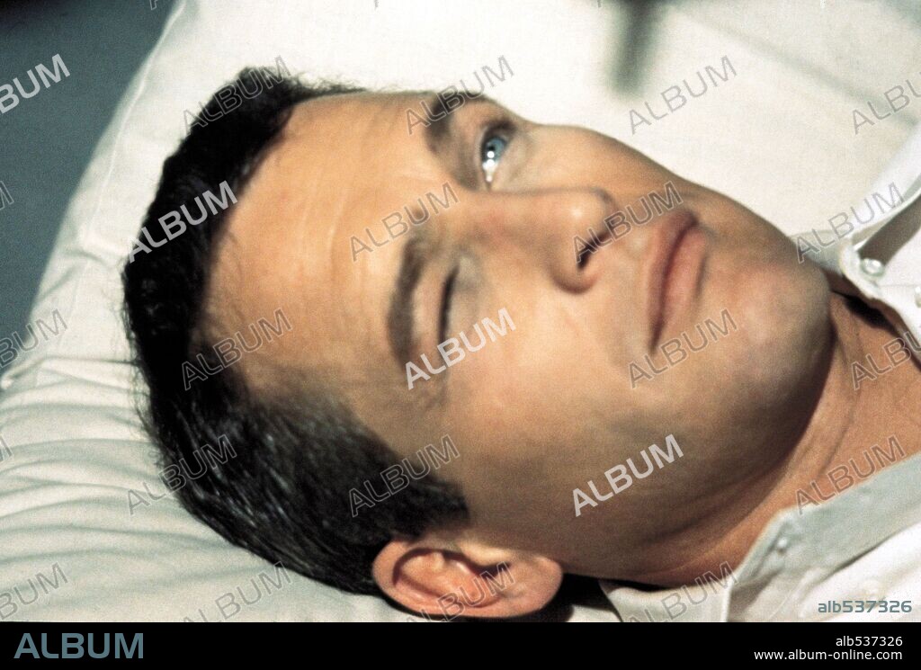 PAUL NEWMAN en CORTINA RASGADA, 1966 (TORN CURTAIN), dirigida por ALFRED HITCHCOCK. Copyright UNIVERSAL PICTURES.