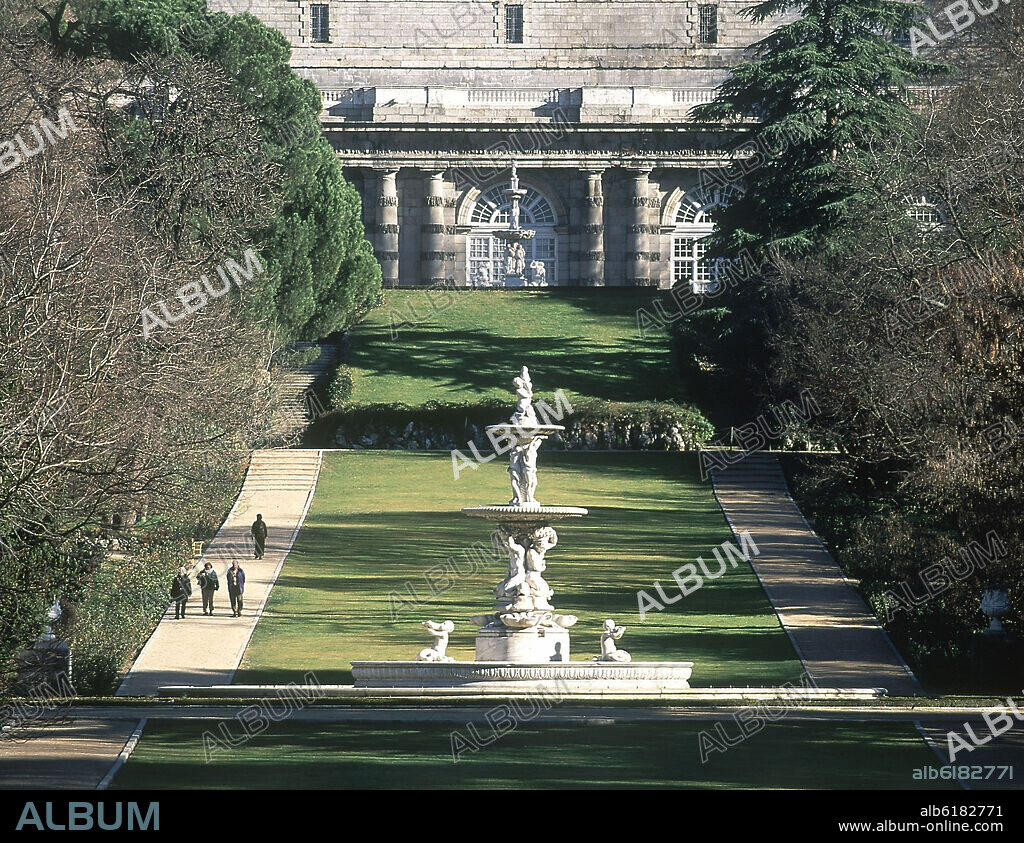 MANUEL ALVAREZ (1727-1797). FUENTE DE LAS CONCHAS EN LOS JARDINES DEL CAMPO DEL MORO - S XVIII - PROYECTADA POR VENTURA RODRIGUEZ.