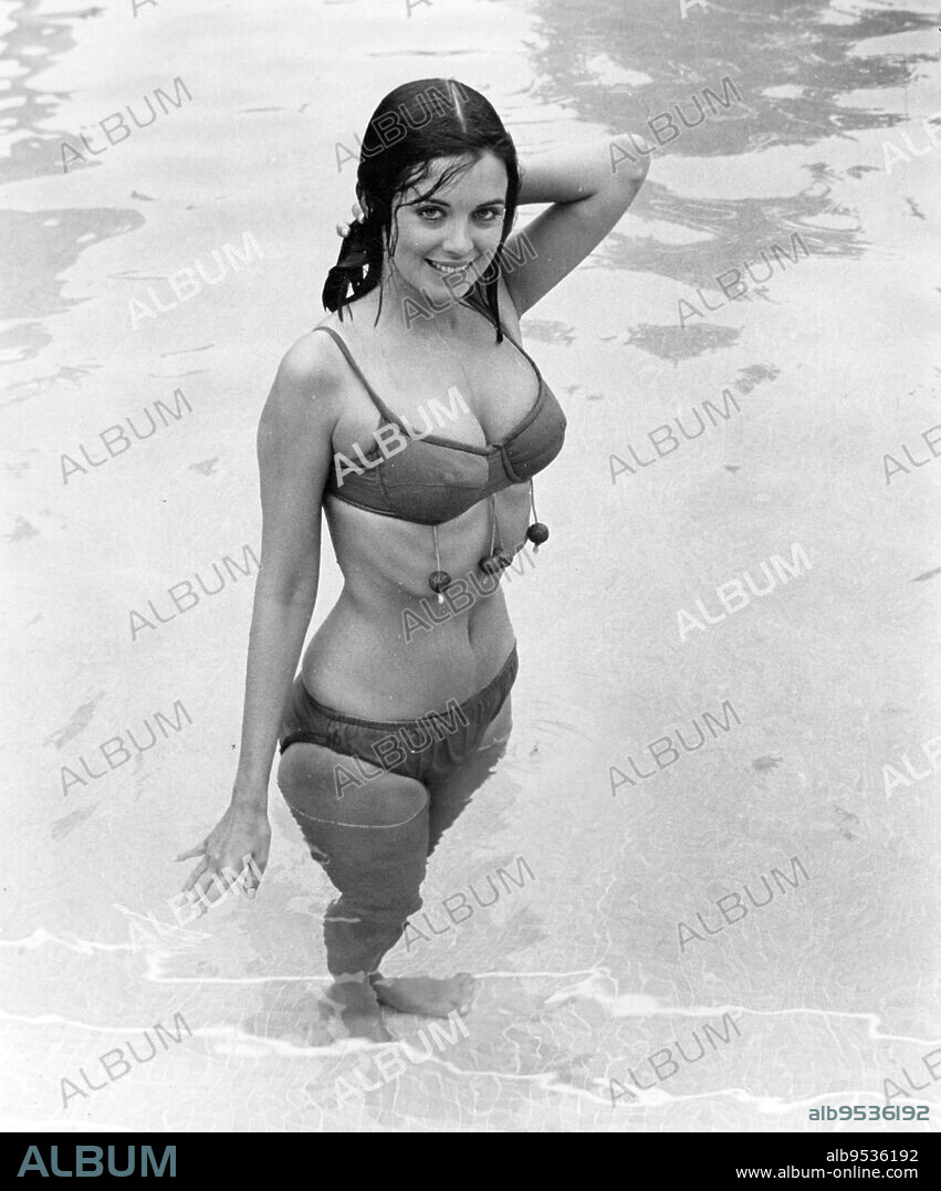 PHYLLIS DAVIS en LA PERVERSA, 1969 (THE BIG BOUNCE), dirigida por ALEX MARCH. Copyright WARNER BROTHERS.