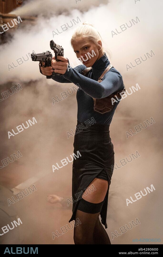 SASHA LUSS in ANNA, 2019, directed by LUC BESSON. Copyright TF1 FILMS PRODUCTIONS.