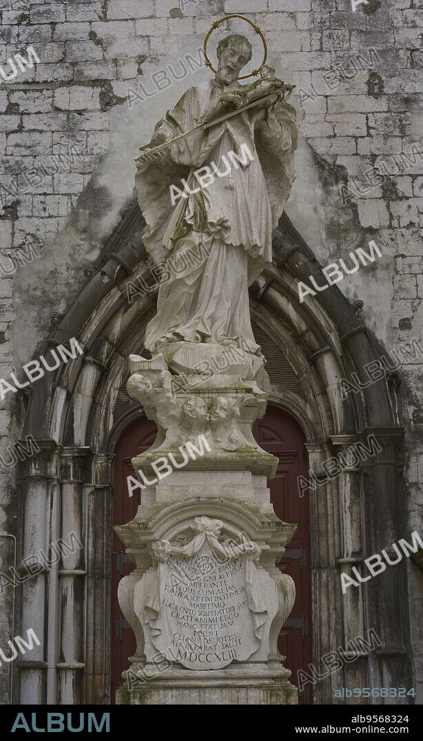 GIOVANNI ANTONIO BELLINI (1690-1755). ITALIAN SCULPTOR.. Saint John Nepomuk (Nepomuk, 1340-Prague, 1393). Patron saint of Bohemia (Czech Republic). Statue of the saint by Giovanni Antonio Bellini (1690-1755). Originally stood on the Ponte de Alcântara (Lisbon), 1743. Carmo Archaeological Museum. Lisbon, Portugal.