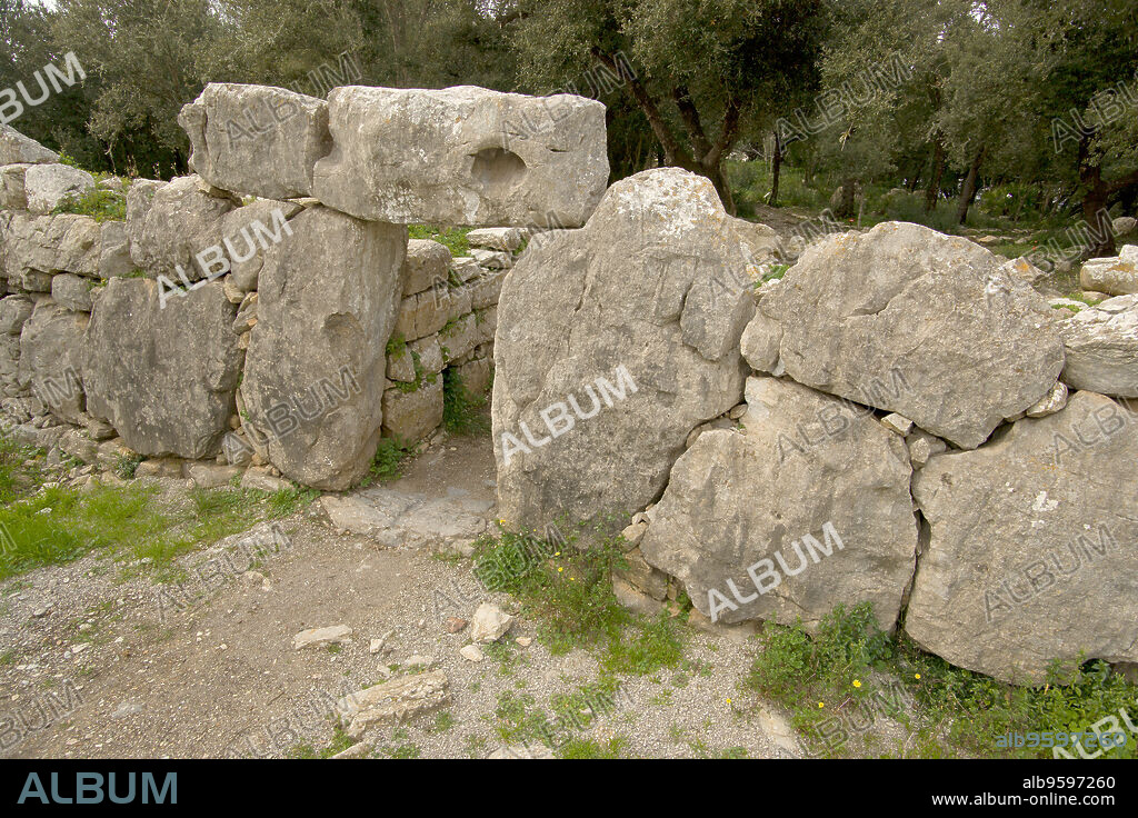 Poblado talaiótico de Ses Paisses (Edad de bronce).Arta.Mallorca.Baleares.España.
