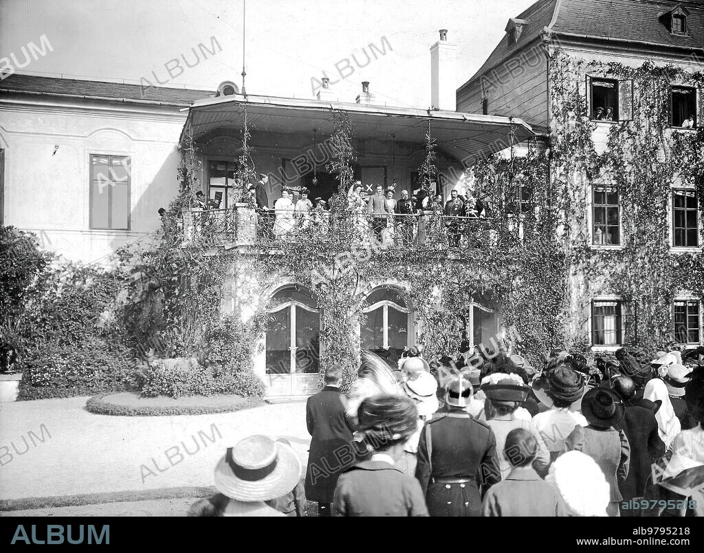 October 1911. Wedding of Princes in Austria-Hungary the newlyweds, Princess Zita of Bourbon of Parma and Archduke Charles Franz Joseph of Austria at the Schwarzau Palace.