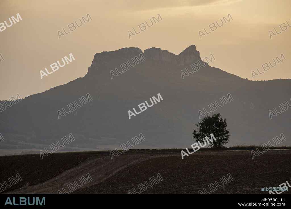 monte Kapildui, Parque Natural de Izki, Cuadrilla de Montaña Alavesa, Alava,País Vasco, Spain.