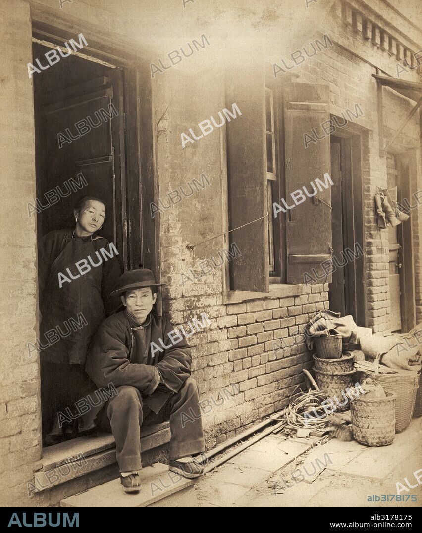 San Francisco, California  c. 1890  Two Chinese residents of 'Rag Alley' in a photograph by SF photographer Isaiah Taber.   © Underwood Archives / The Image Works.