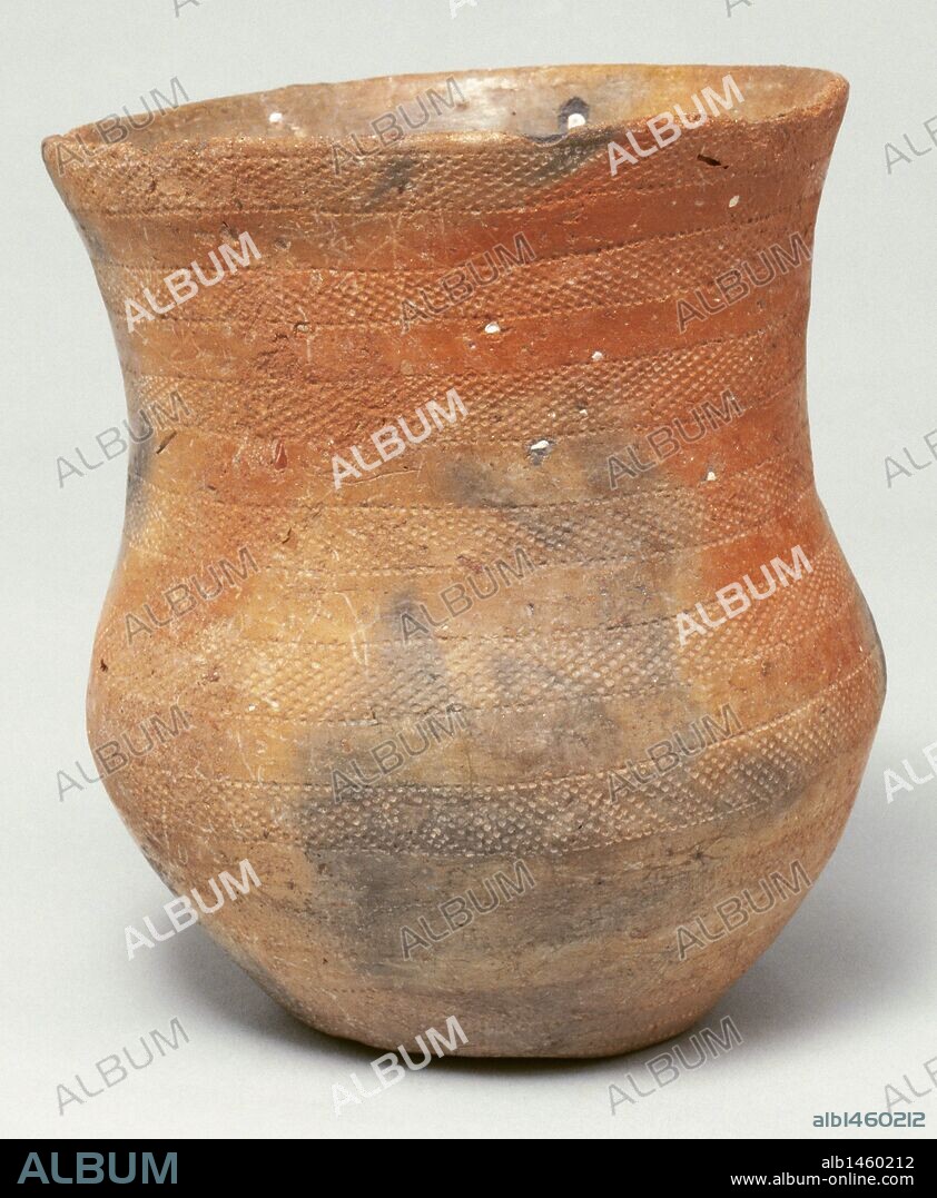 PREHISTORIA. ESPAÑA. VASO CAMPANIFORME. CULTURA ENEOLITICA (2500-1800 a. C.). Procede de Mallén, provincia de Zaragoza. Museo de Zaragoza. Aragón.