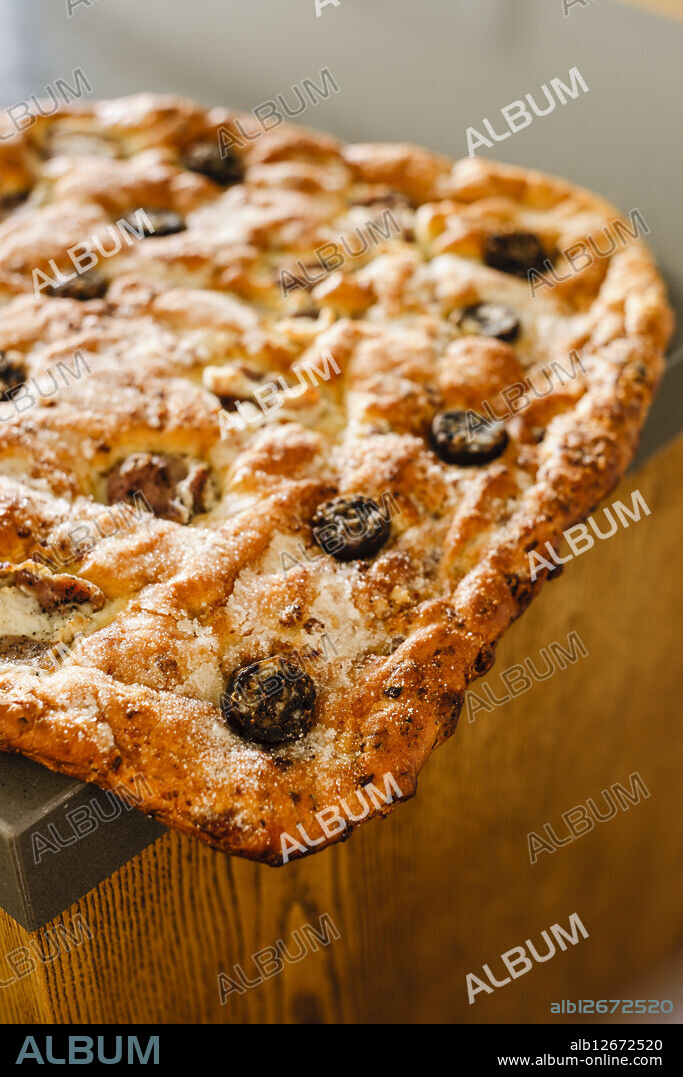 Cracker pie (Coca de Raisons-Coca amb Roes),mallorca, balearic islands, spain, europa.