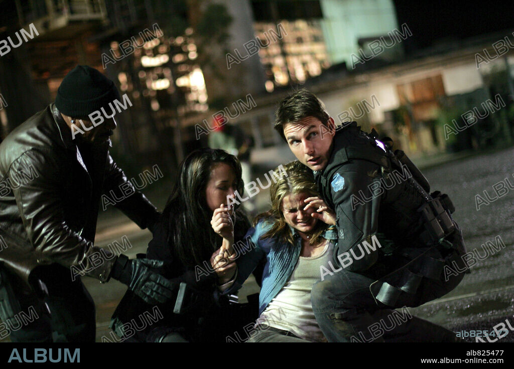KERI RUSSELL, MAGGIE Q, TOM CRUISE und VING RHAMES in MISSION: IMPOSSIBLE III, 2006, unter der Regie von J. J. ABRAMS. Copyright PARAMOUNT PICTURES / VAUGHAN, STEPHEN.