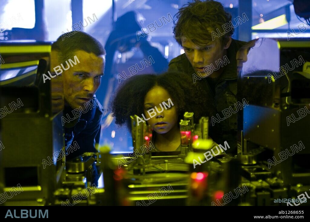 ANTON YELCHIN, CHRISTIAN BALE and JADAGRACE in TERMINATOR SALVATION, 2009, directed by MCG. Copyright INTERMEDIA FILMS / FOREMAN, RICHARD.