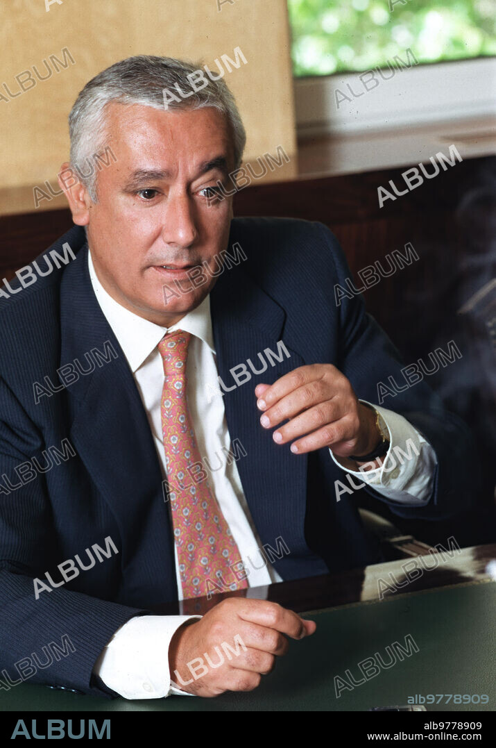 Madrid, 16-9-03. Javier Arenas, vicepresidente 2º y ministro de la Presidencia. Foto Gonzalo Cruz.
