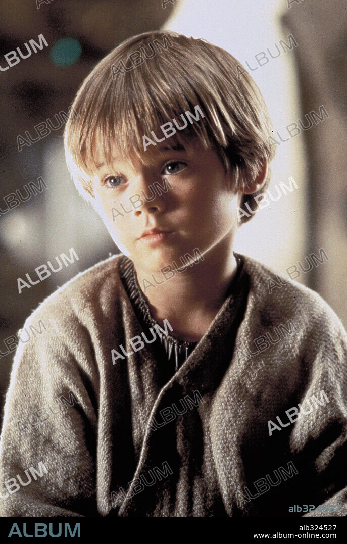 JAKE LLOYD dans STAR WARS: EPISODE I-THE PHANTOM MENACE, 1999, réalisé par GEORGE LUCAS. Copyright LUCAS FILM LTD & TM / HAMSHERE, KEITH.