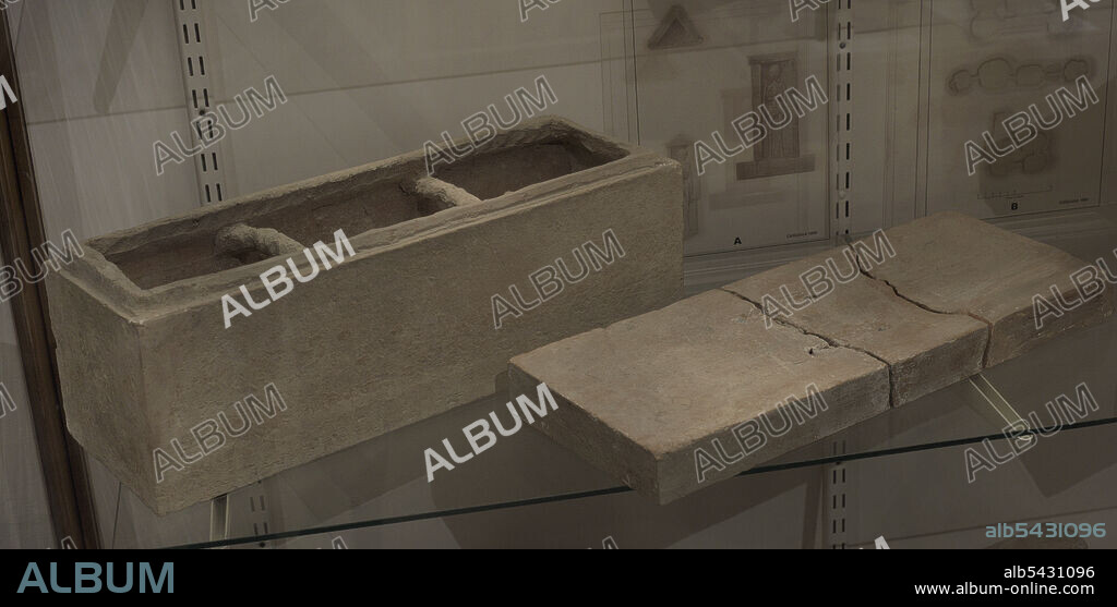 Tombs discovered between 1892 and 1893 in St. Francis Square, Victoria (Rabat), Gozo Island, Malta. Clay sarcophagus. It contained the remains of several cremated human beings. Its lid, after being broken, was repaired with small riveted lead straps. These burials were probably reused, dating their last use to the second half of the 3rd century AD, as evidenced by the discovery of coins of the emperor Gallienus. Gozo Museum of Archaeology. Cittadella de Victoria. Gozo, Malta.