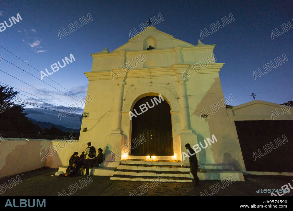 Iglesia de la Capilla del Calvario del Señor Sepultado, Chichicastenango ,municipio del departamento de El Quiché, Guatemala, Central America.
