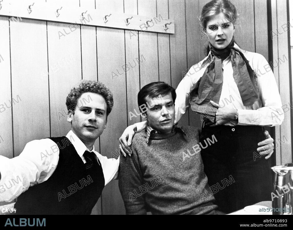 ART GARFUNKEL, CANDICE BERGEN and JACK NICHOLSON in CARNAL KNOWLEDGE, 1971, directed by MIKE NICHOLS. Copyright AVCO EMBASSY.
