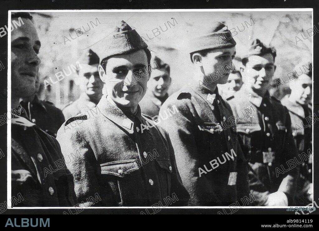 Abril 1950. Jura de bandera en el Aerodromo de Agoncillo (Logroño).