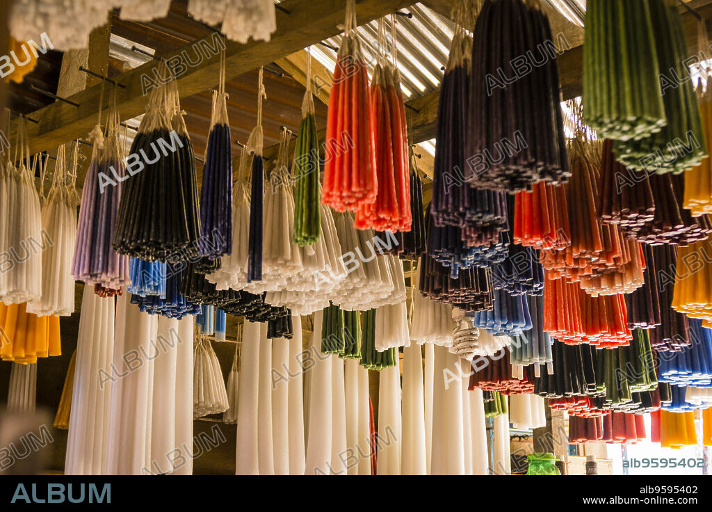 tienda de velas y ofrendas, Lancetillo, La Parroquia, zona Reyna, Quiche, Guatemala, Central America.