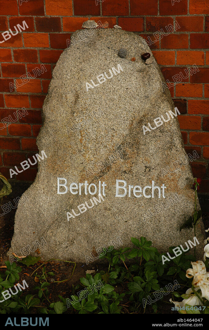 Berthold Brecht (1898-1956). German playwright and poet. Tomb in the Dorotheenstadt Friedhof cemetery. Berlin. Germany.