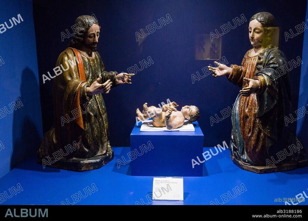 misterio del nacimiento, talla en madera, estofada,encarnada y policromada, siglo XVIII, museo colonial, Hotel museo Casa Santo Domingo,  antiguo Convento de Santo Domingo,Antigua Guatemala, departamento de Sacatepéquez, Guatemala, Central America.