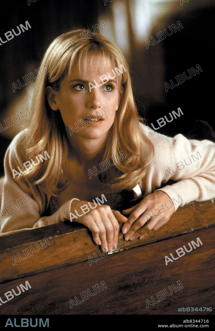 KELLY PRESTON in ADDICTED TO LOVE, 1997, directed by GRIFFIN DUNNE. Copyright OUTLAW.