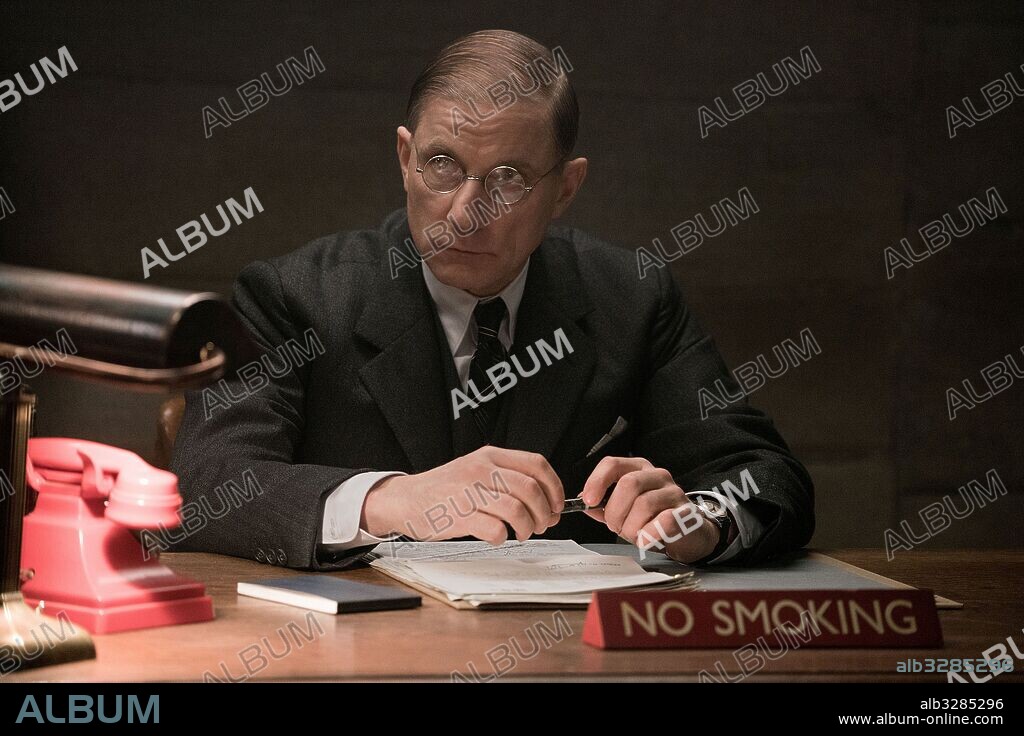 SIMON MCBURNEY en ALIADOS, 2016 (ALLIED), dirigida por DON BURGESS y ROBERT ZEMECKIS. Copyright GK FILMS/PARAMOUNT PICTURES.