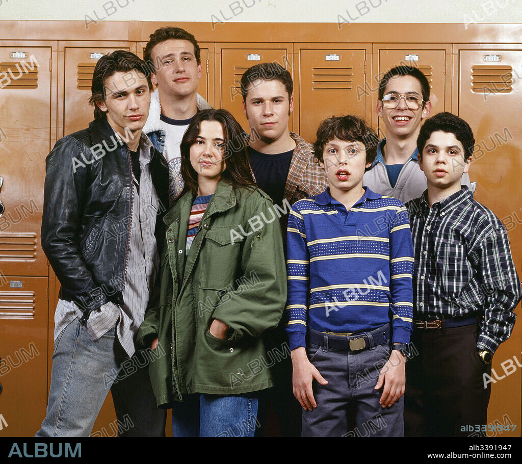 JAMES FRANCO, JASON SEGEL, JOHN FRANCIS DALEY, LINDA CARDELLINI, MARTIN STARR, SAMM LEVINE y SETH ROGEN en FREAKS AND GEEKS, 1999, dirigida por PAUL FEIG. Copyright DREAMWORKS TELEVISION.