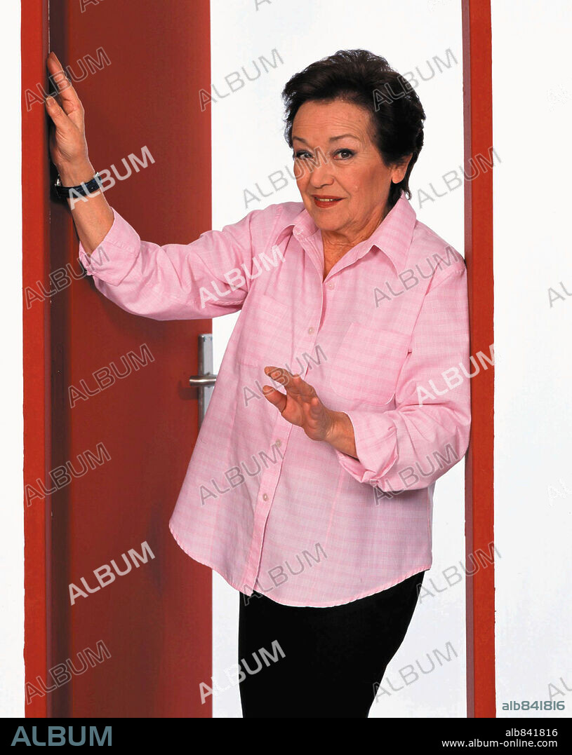 AMPARO BARO en 7 VIDAS-TV, 1999. Copyright TELECINCO.