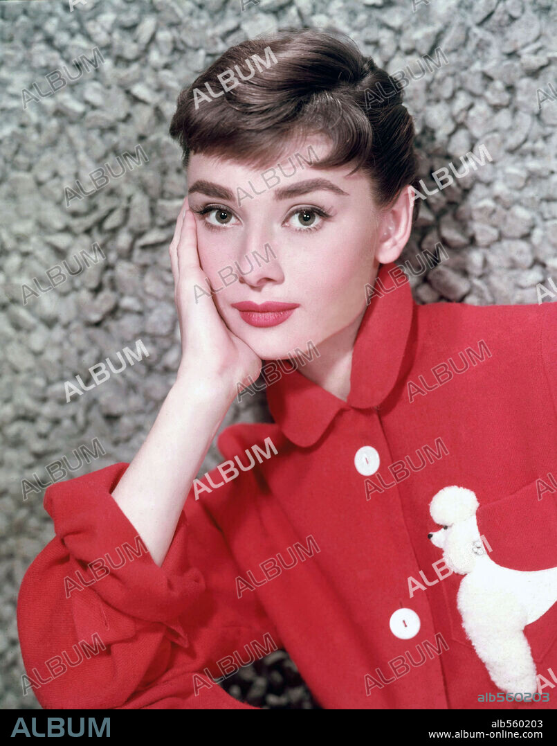 AUDREY HEPBURN in SABRINA, 1954, directed by BILLY WILDER. Copyright PARAMOUNT PICTURES.