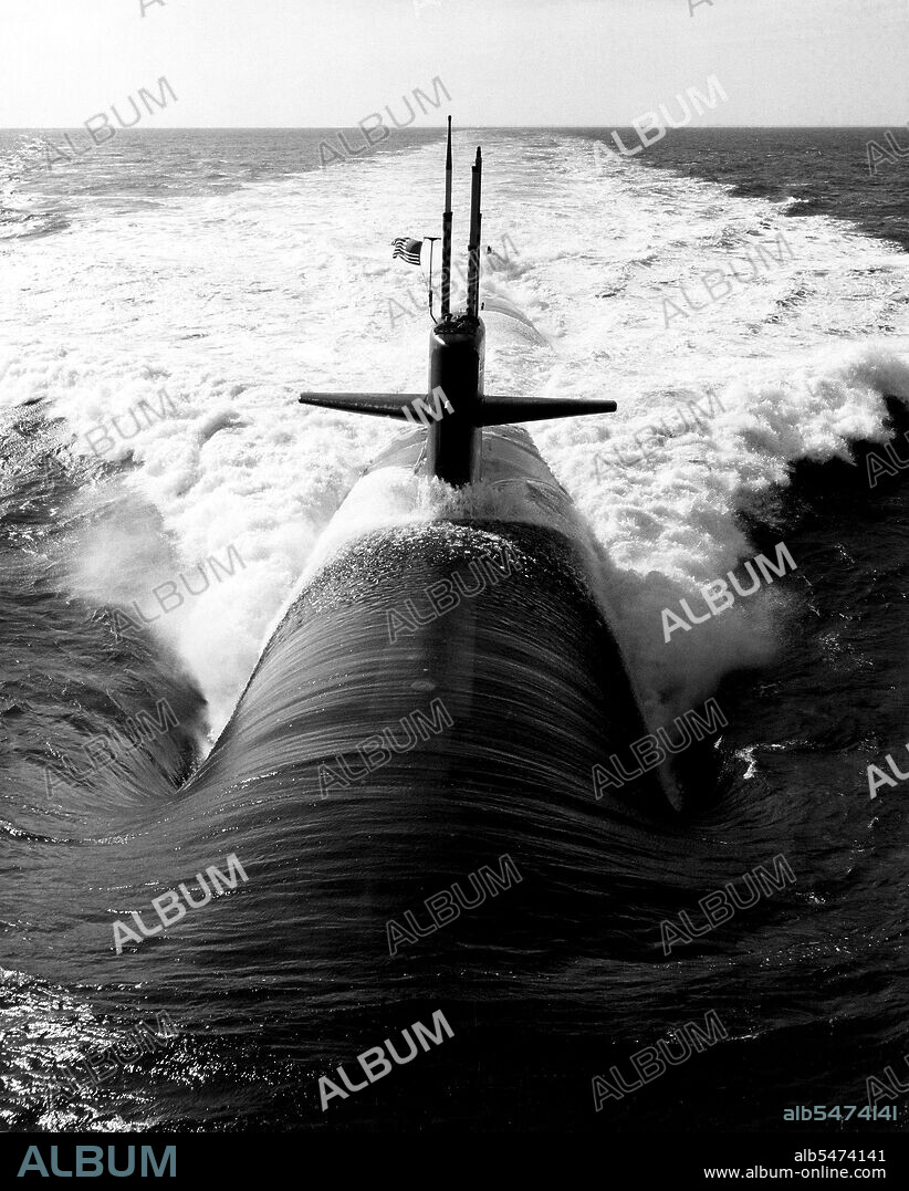 1977 - A bow view of the nuclear-powered attack submarine USS MEMPHIS (SSN 691) underway.