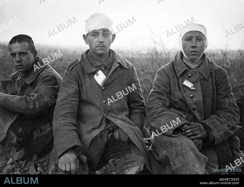 WESTERN FRONT around 1917. Three captured German seventeen-year-old soldiers during the First World War.. Photo: DN / TT / Code: 192. ** SvD OUT **.